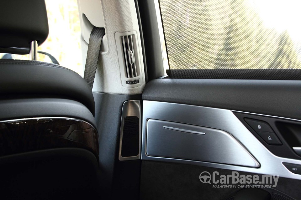 Audi A8 D4 (2011) Interior