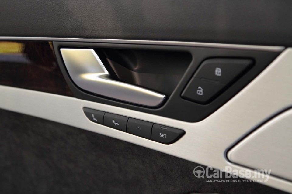 Audi A8 D4 (2011) Interior