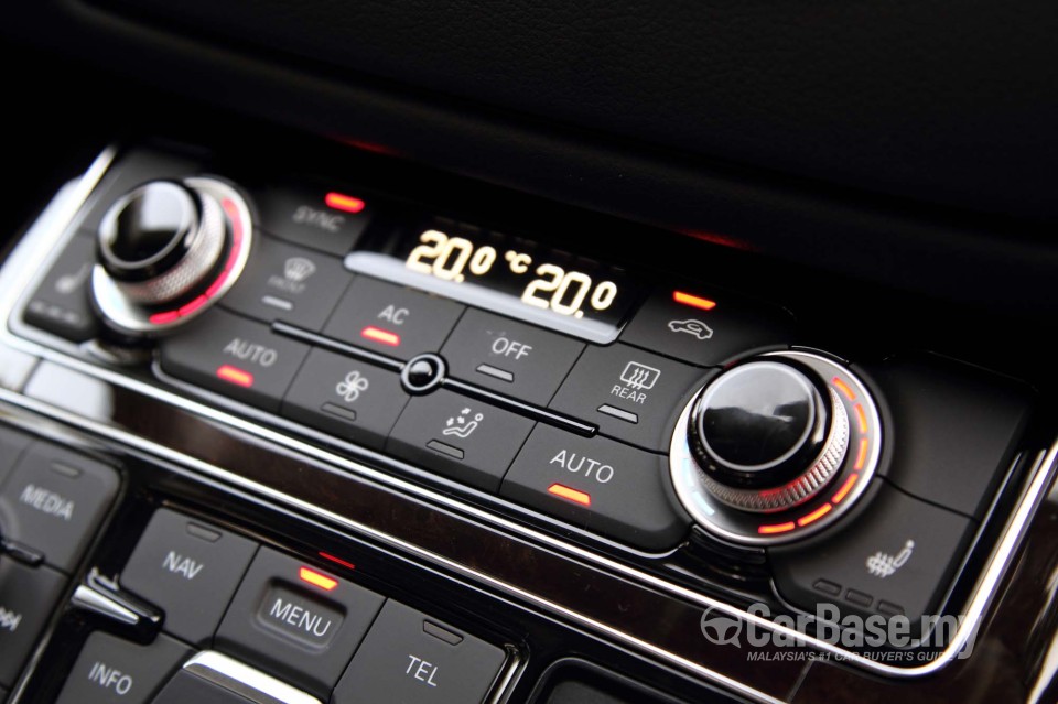 Audi A8 D4 (2011) Interior