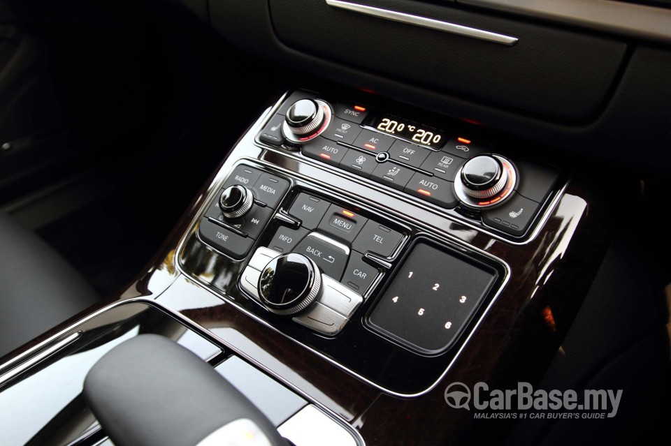 Audi A8 D4 (2011) Interior