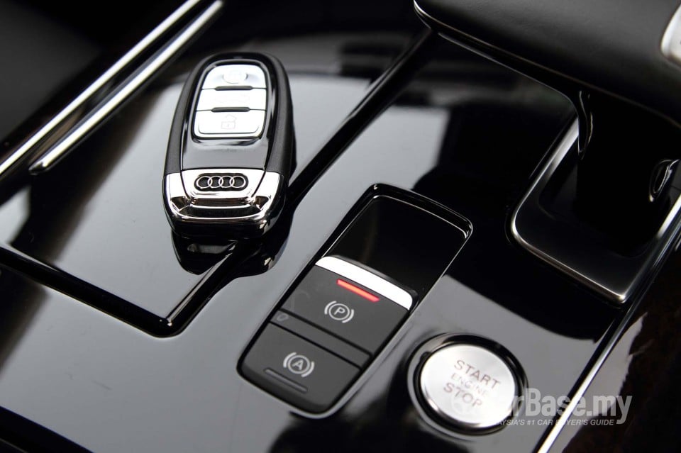 Audi A8 D4 (2011) Interior