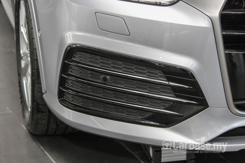 Audi Q3 8U Facelift (2015) Exterior