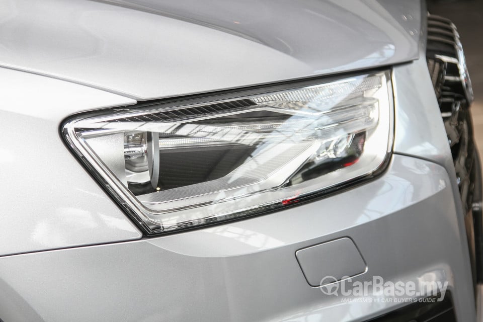 Audi Q3 8U Facelift (2015) Exterior