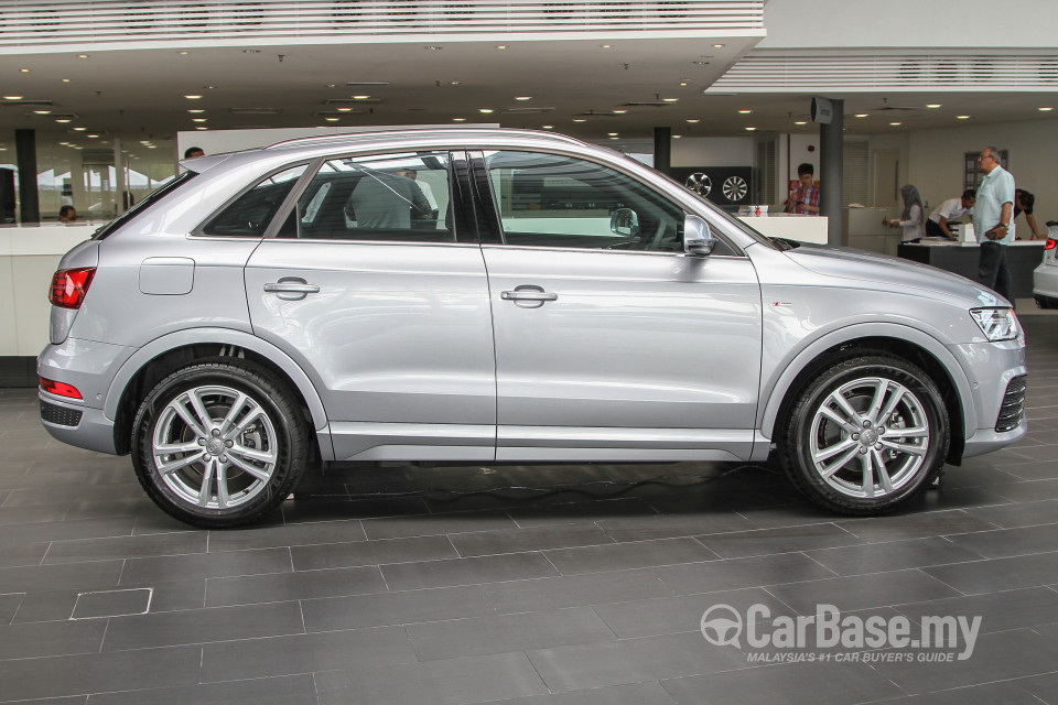Audi Q3 8U Facelift (2015) Exterior