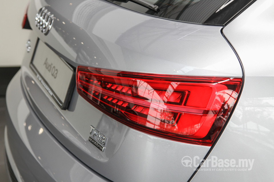 Audi Q3 8U Facelift (2015) Exterior