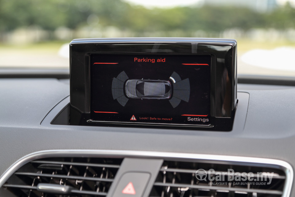 Audi Q3 8U Facelift (2015) Interior