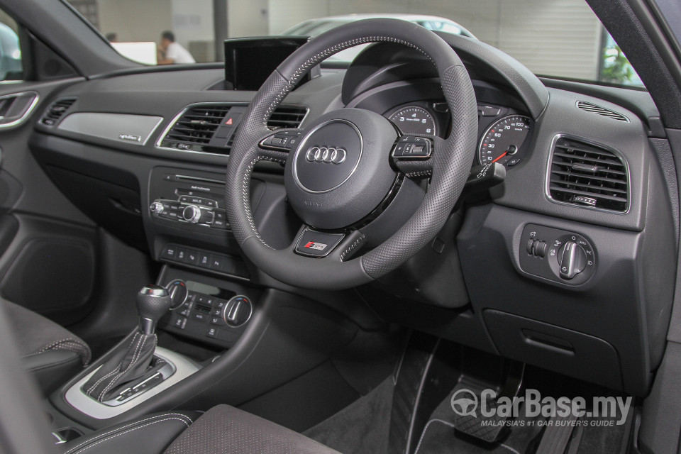Audi Q3 8U Facelift (2015) Interior