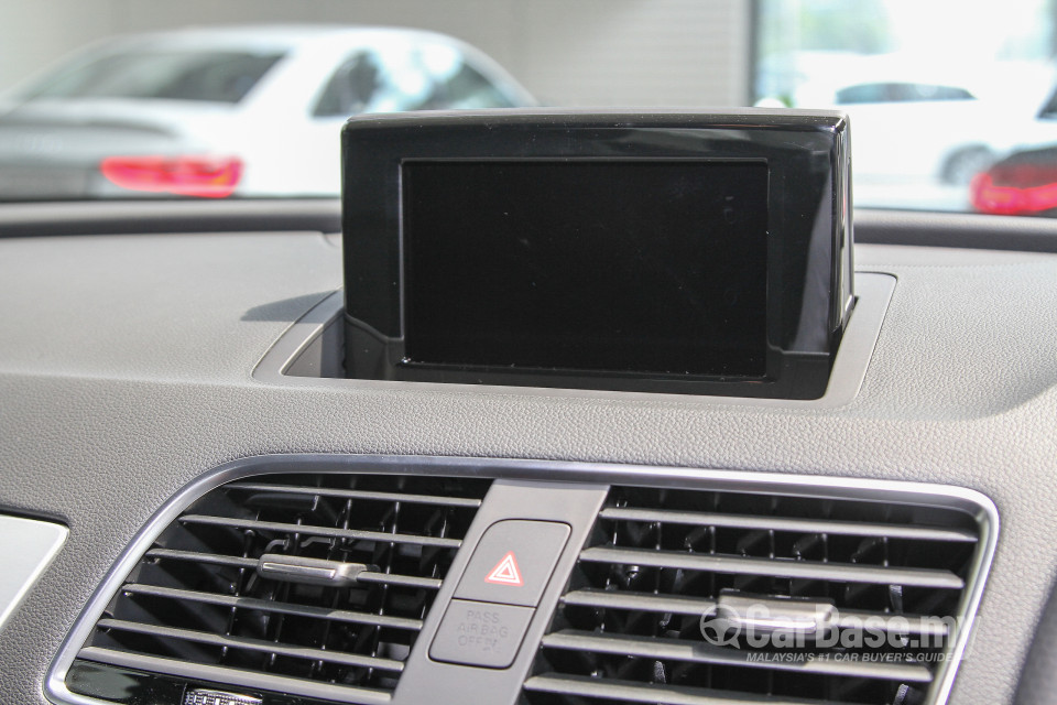 Audi Q3 8U Facelift (2015) Interior