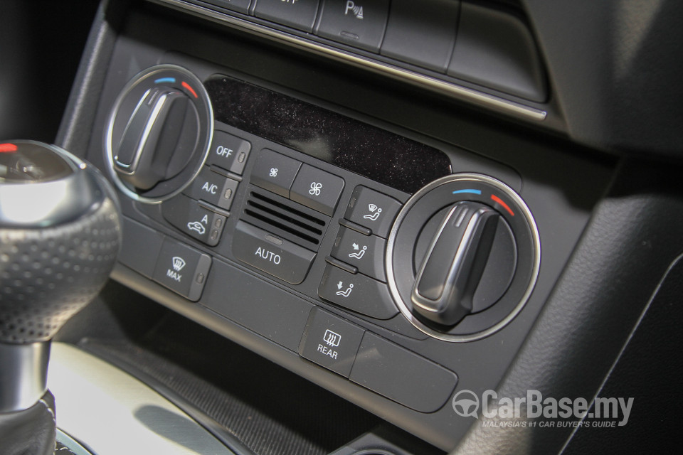 Audi Q3 8U Facelift (2015) Interior
