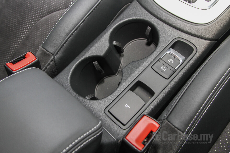 Mitsubishi ASX Mk1 Facelift (2013) Interior