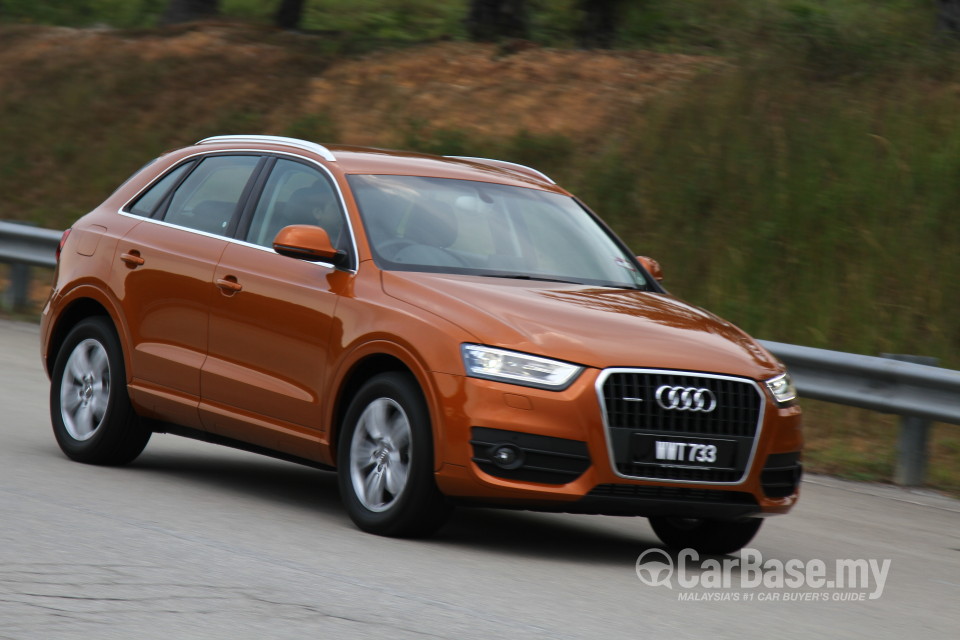 Audi Q3 8U (2012) Exterior