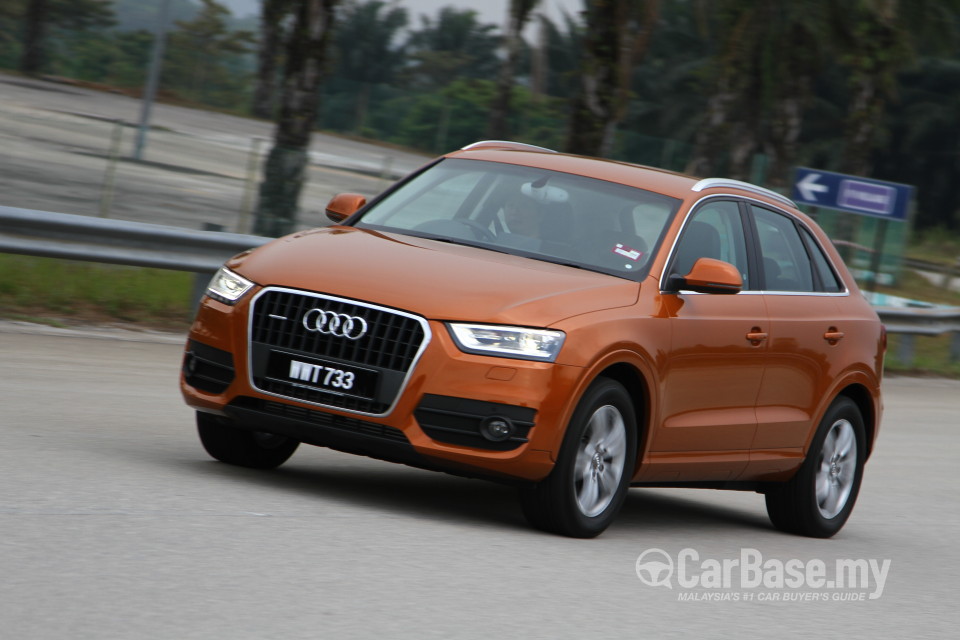 Audi Q3 8U (2012) Exterior