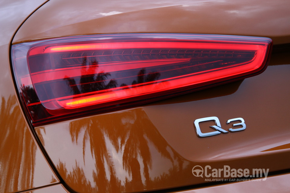 Audi Q3 8U (2012) Exterior