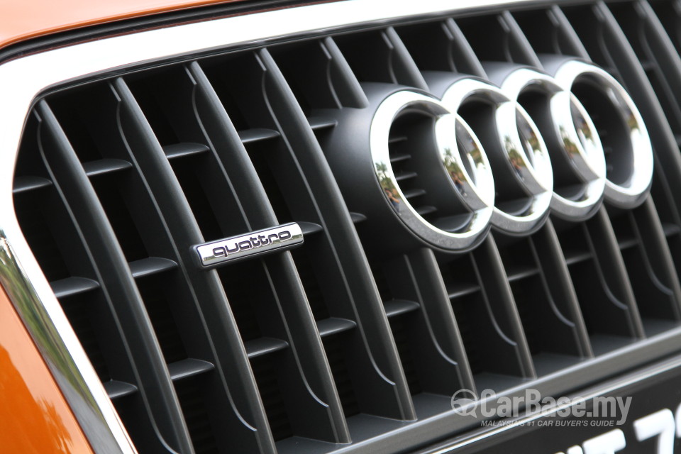 Audi Q3 8U (2012) Exterior