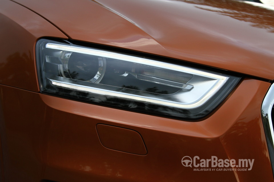 Audi Q3 8U (2012) Exterior