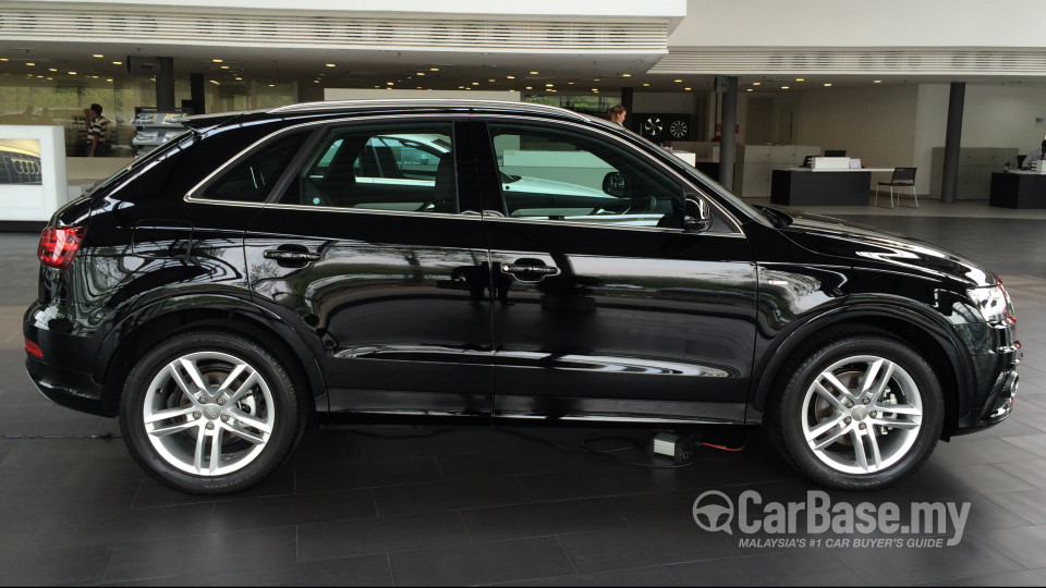 Audi Q3 8U (2012) Exterior