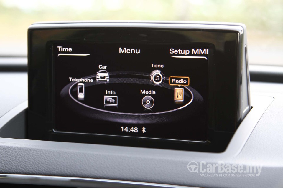 Audi Q3 8U (2012) Interior