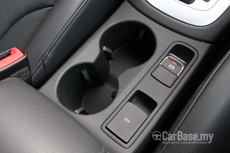 Audi Q3 8U (2012) Interior