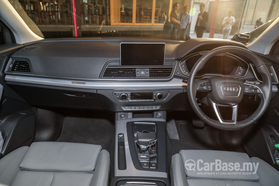 Audi Q5 FY (2019) Interior