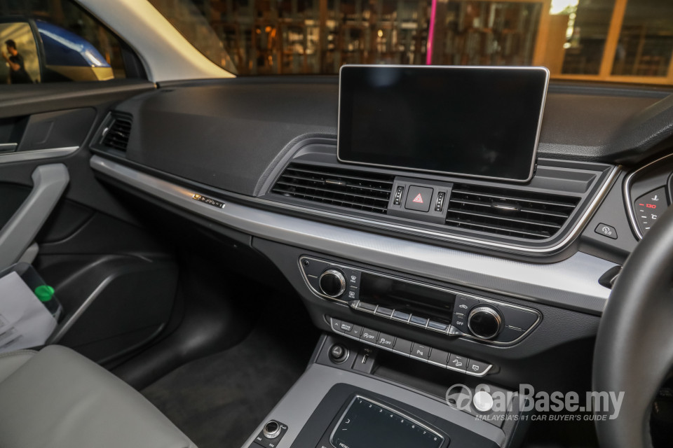 Audi Q5 FY (2019) Interior