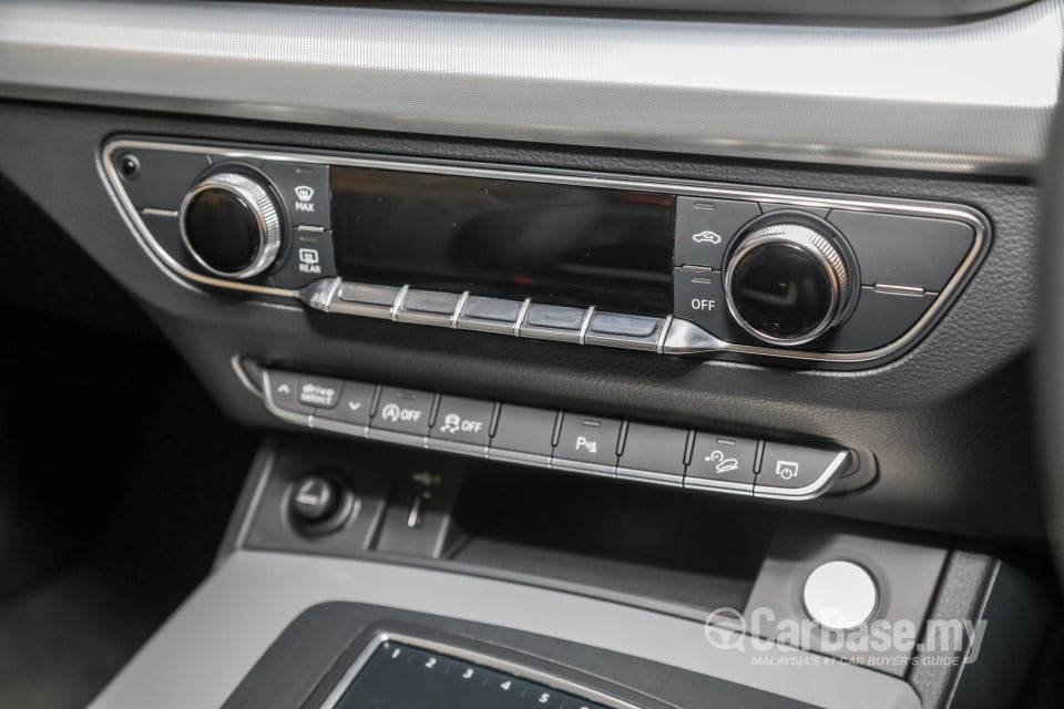 Audi Q5 FY (2019) Interior