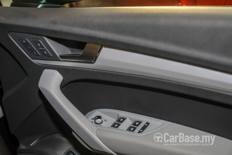 Audi Q5 FY (2019) Interior