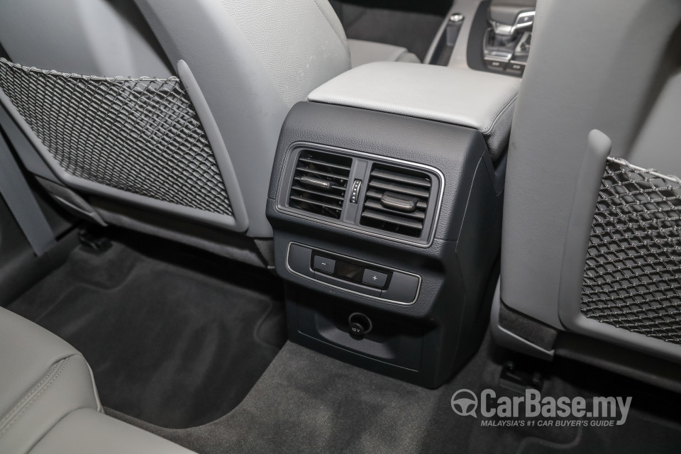 Audi Q5 FY (2019) Interior