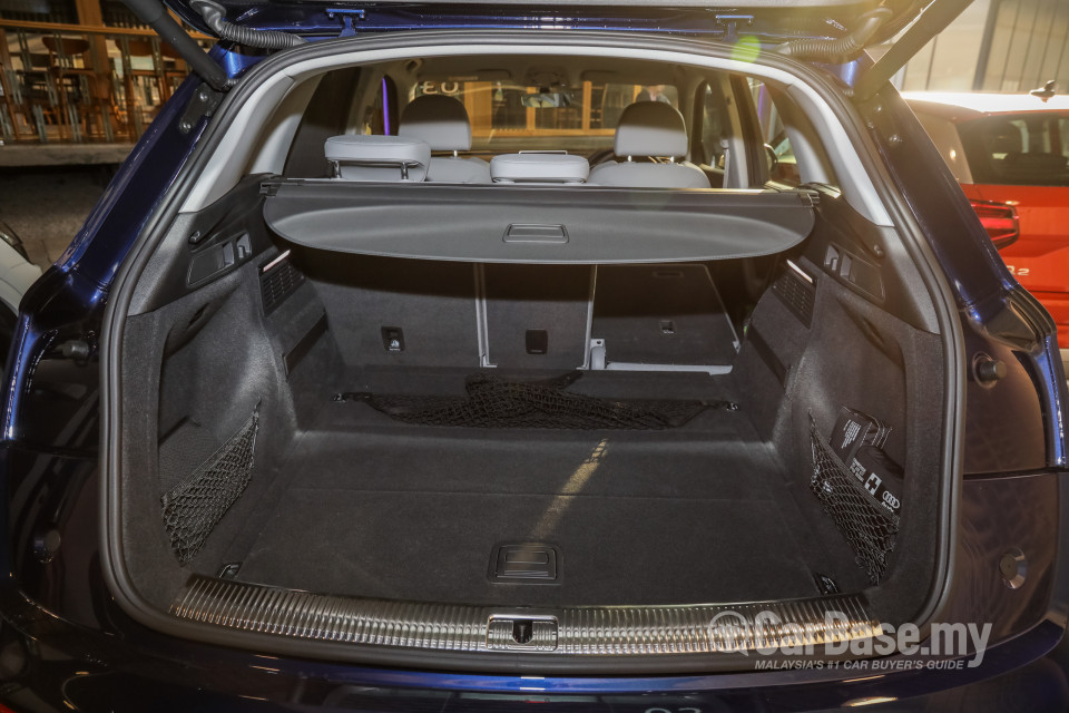 Audi Q5 FY (2019) Interior