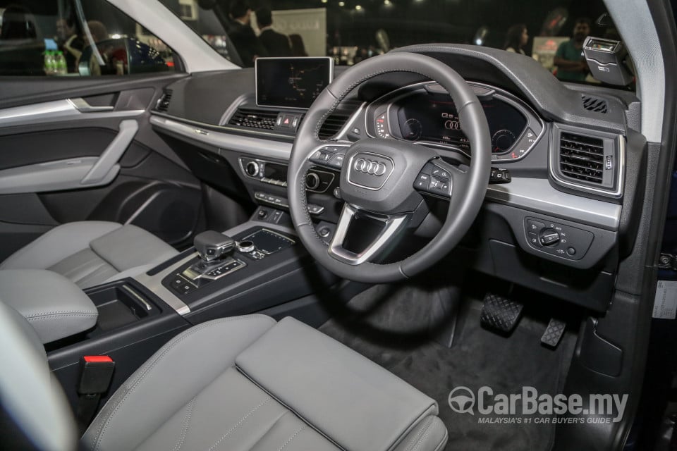 Audi Q5 FY (2019) Interior