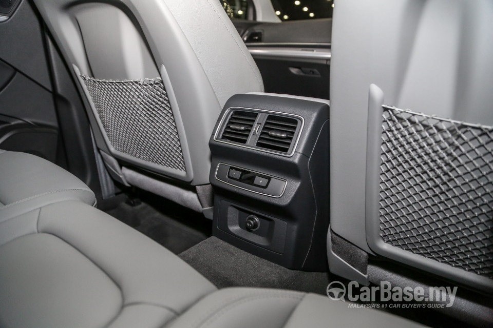 Audi Q5 FY (2019) Interior