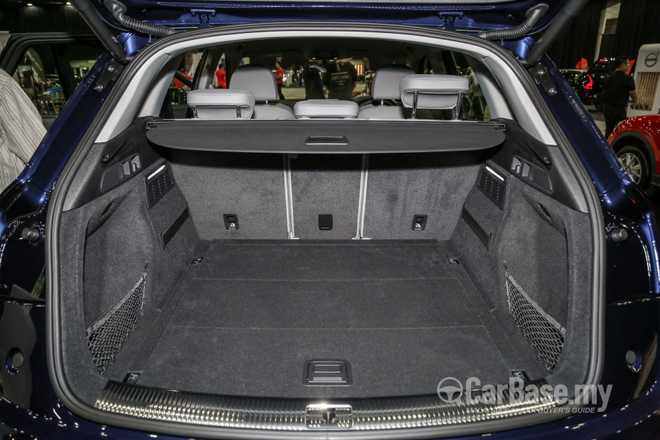 Audi Q5 FY (2019) Interior
