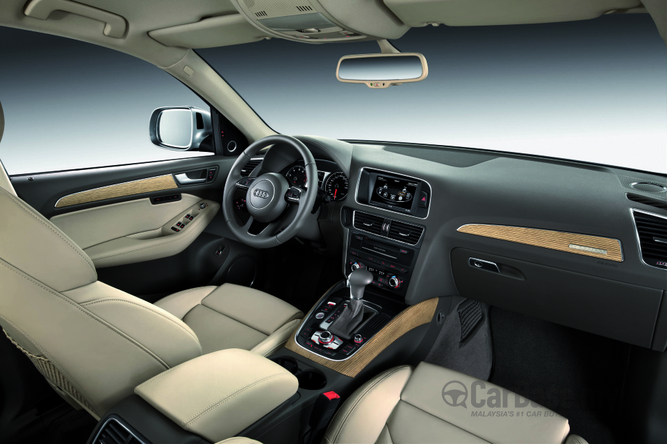Audi Q5 8R Facelift (2012) Interior