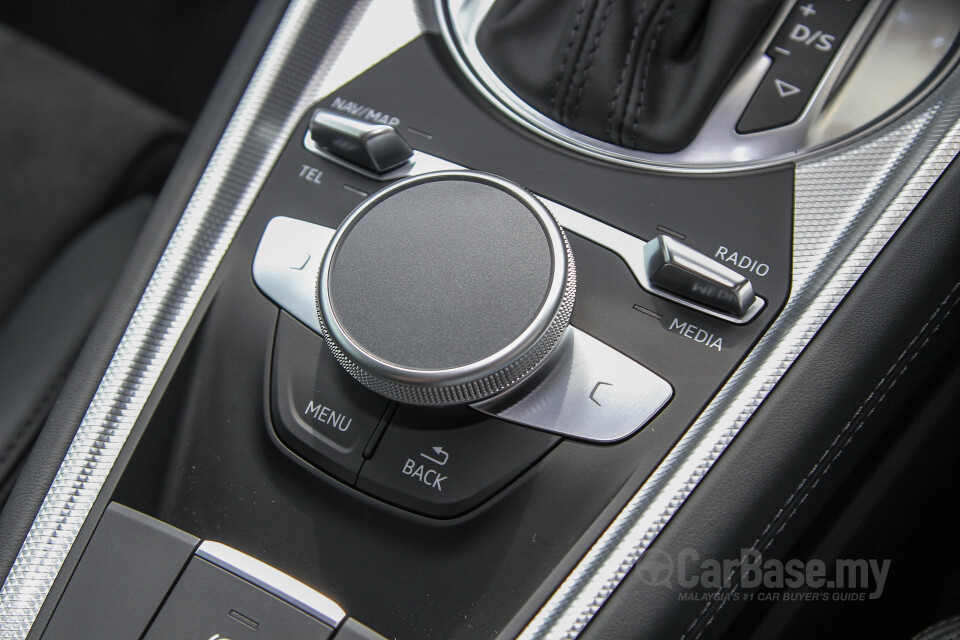 Chevrolet Cruze J300 (2012) Interior