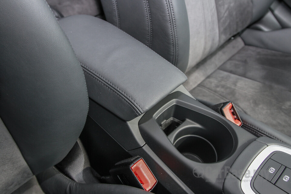 Toyota Fortuner AN160 (2016) Interior