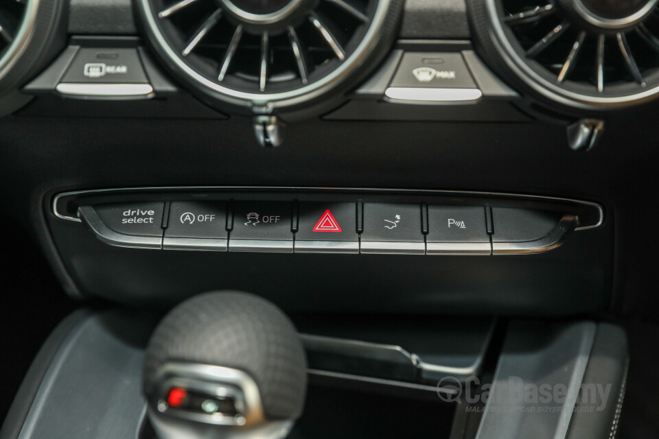 Honda HR-V RU Facelift (2019) Interior