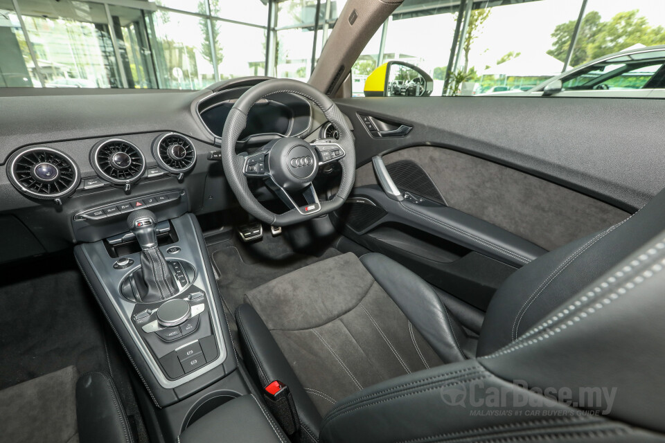 Mazda MX-5 ND (2015) Interior