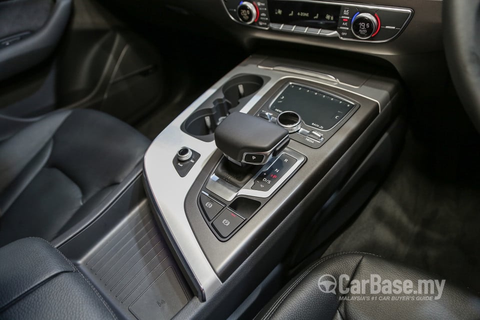 Audi Q7 4M (2015) Interior