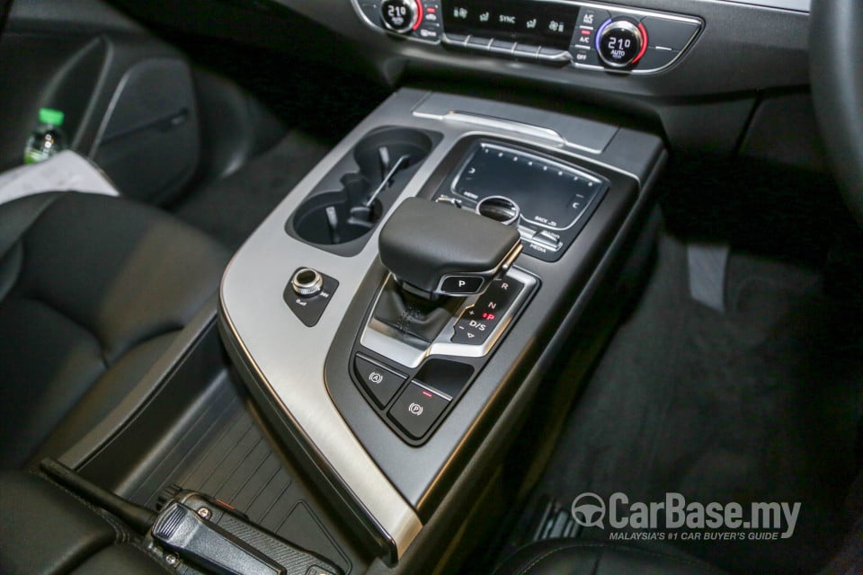 Audi Q7 4M (2015) Interior