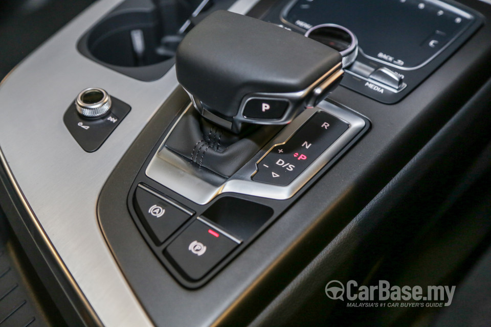 Audi Q7 4M (2015) Interior