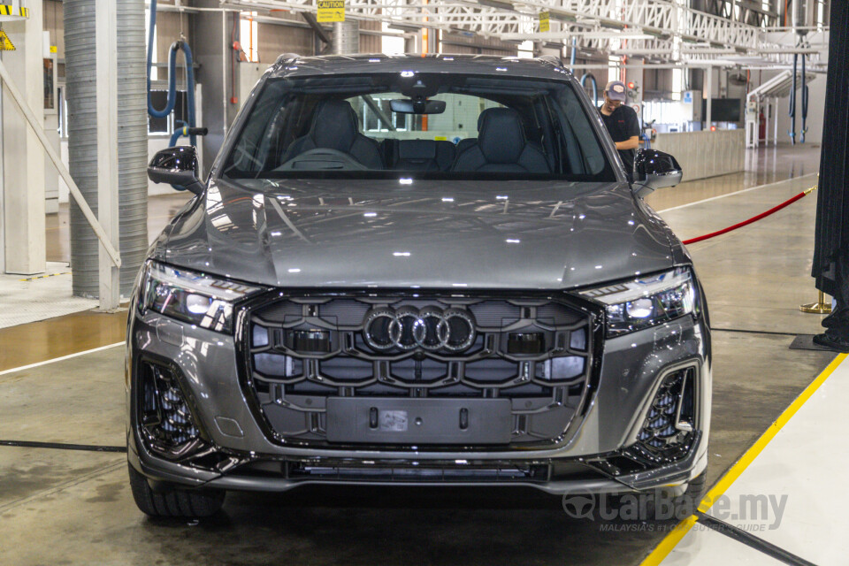 Audi Q7 4M Facelift 2 (2025) Exterior
