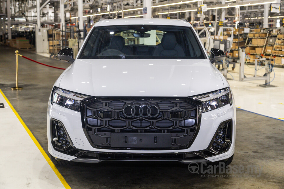 Audi Q7 4M Facelift 2 (2025) Exterior