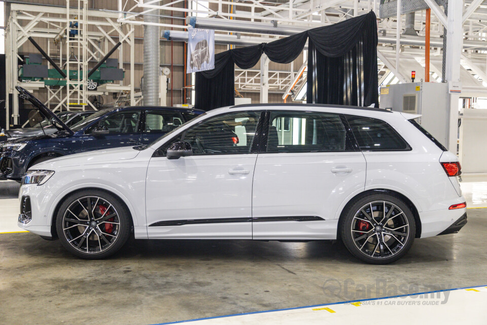 Audi Q7 4M Facelift 2 (2025) Exterior