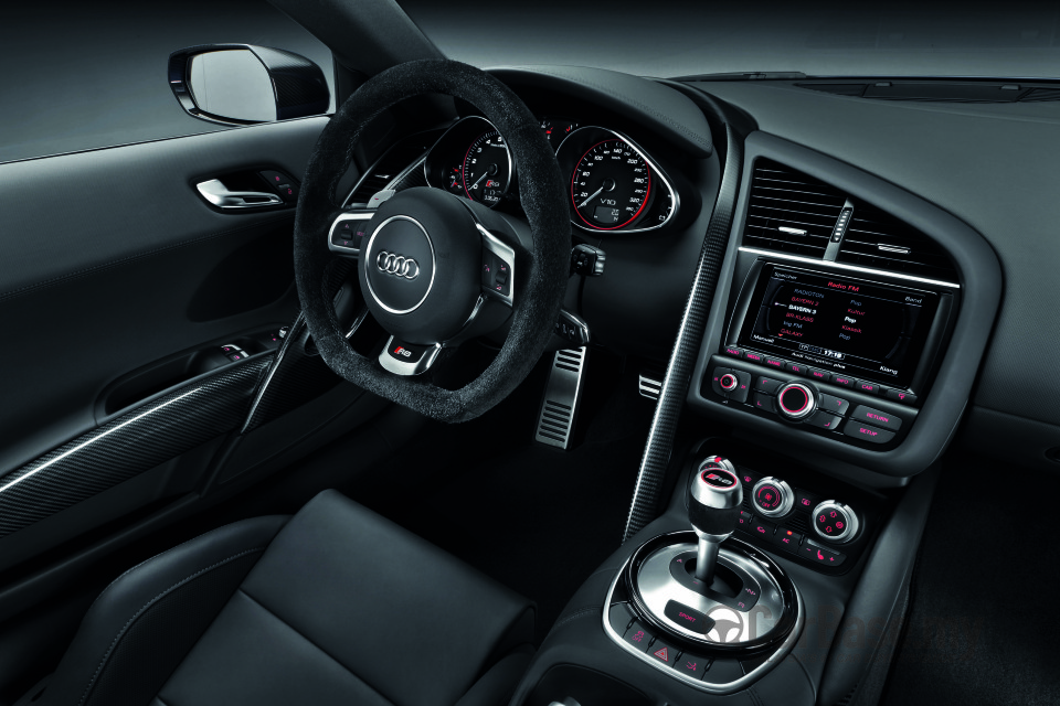 Audi R8 Type 42 (2013) Interior