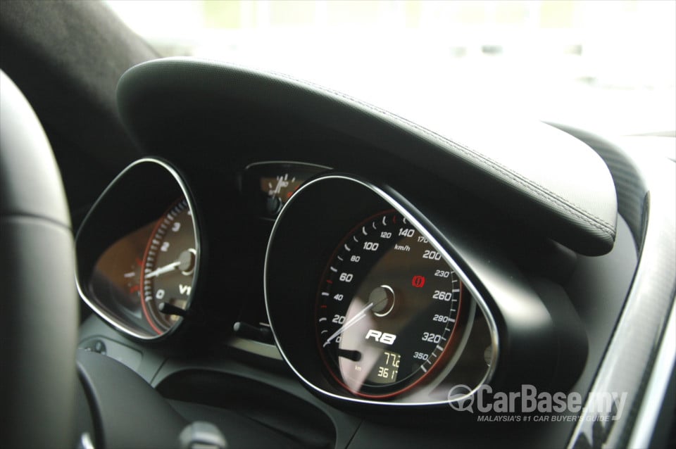 Audi R8 Type 42 (2013) Interior