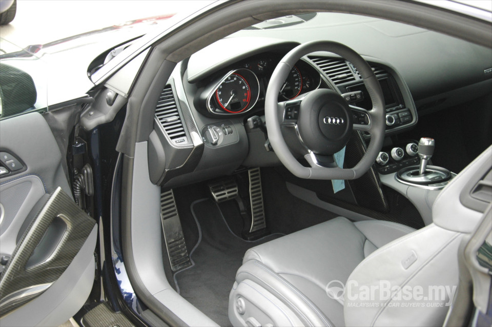 Audi R8 Type 42 (2013) Interior