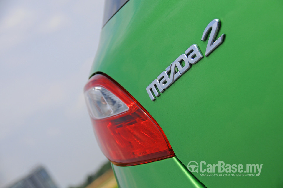 Mazda 2 Hatchback DE (2010) Exterior