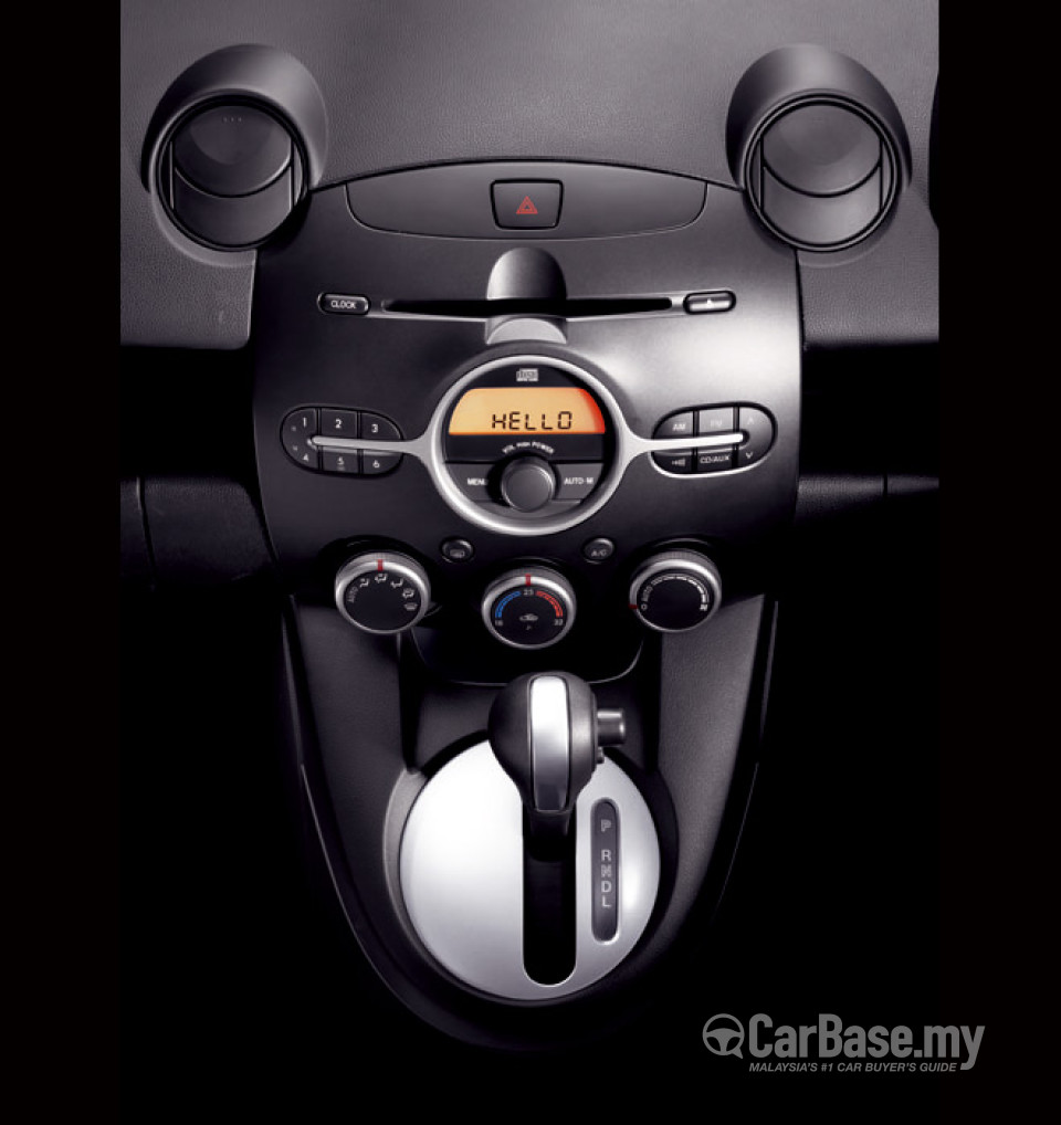 Mazda 2 Hatchback DE (2010) Interior