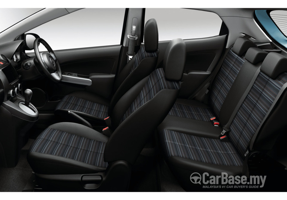 Mazda 2 Hatchback DE (2010) Interior