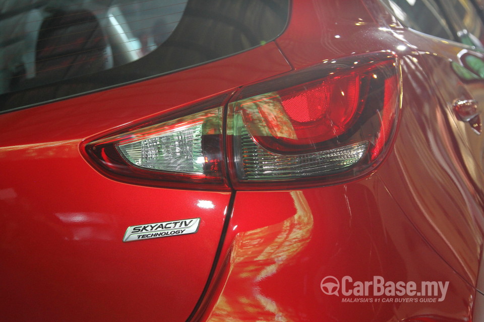 Mazda 2 Hatchback DJ (2015) Exterior