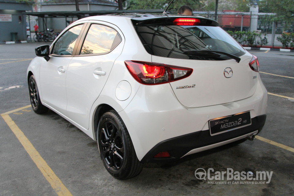 Mazda 2 Hatchback DJ (2015) Exterior
